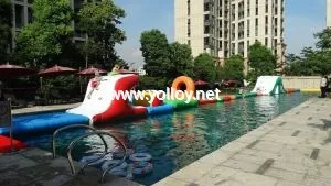 स्विमिंग पूल के लिए ज्वलनशील जल बाधा कोर्स